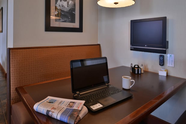 Images Holiday Inn Madison at the American Center by IHG