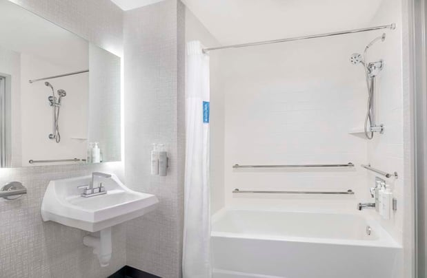 Images Hampton Inn Olathe