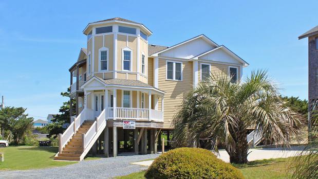Images Midgett Realty - Avon