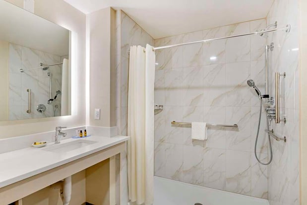 Images Best Western Plus Crossroads Inn & Suites