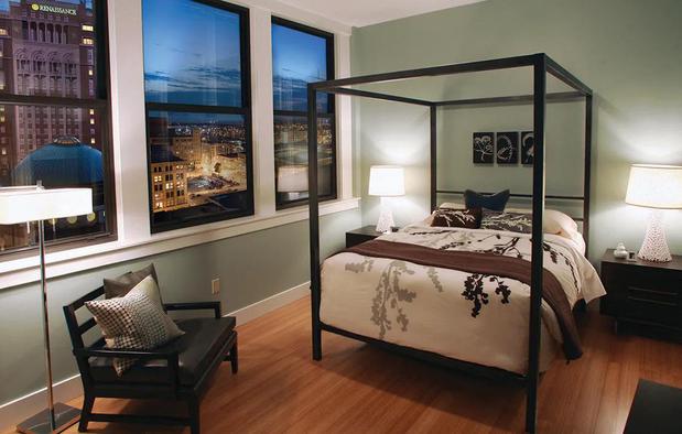 Images The Laurel Apartments