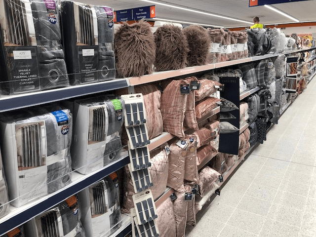 B&M's brand new store in Hoyland stocks a charming range of home decor, including curtains, cushions, throws, rugs and much more!