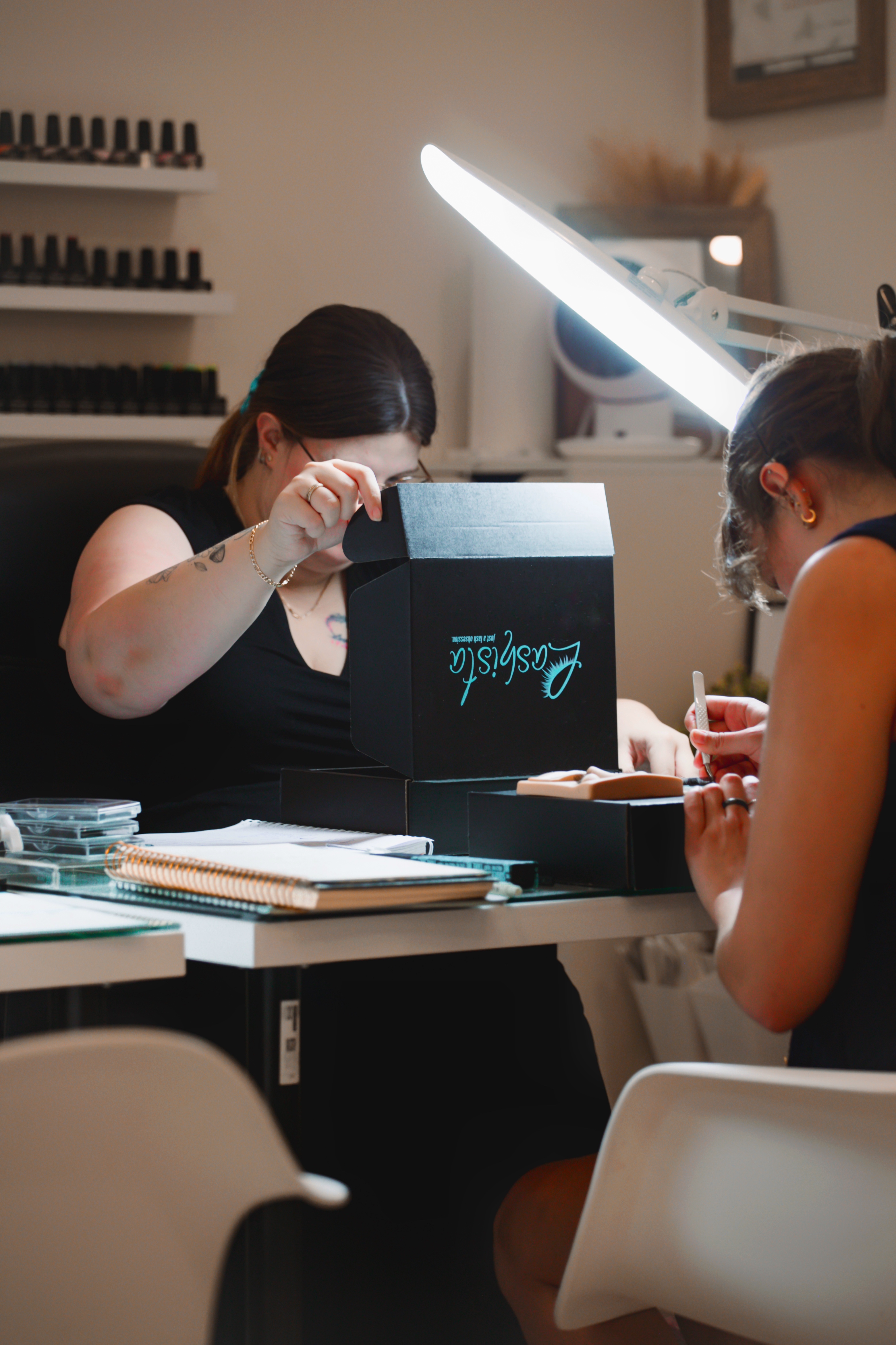 Images Lashista - Formation cils - Pose de cils - Produits de cils Longueuil