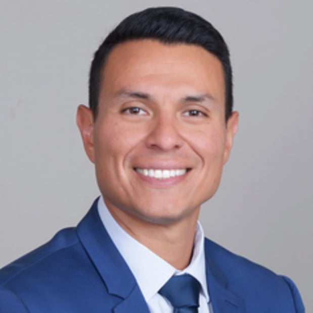 Images Edward Jones - Financial Advisor: Sergio Andrade