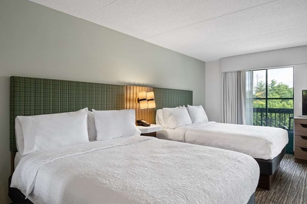 Images Hampton Inn & Suites Lake George
