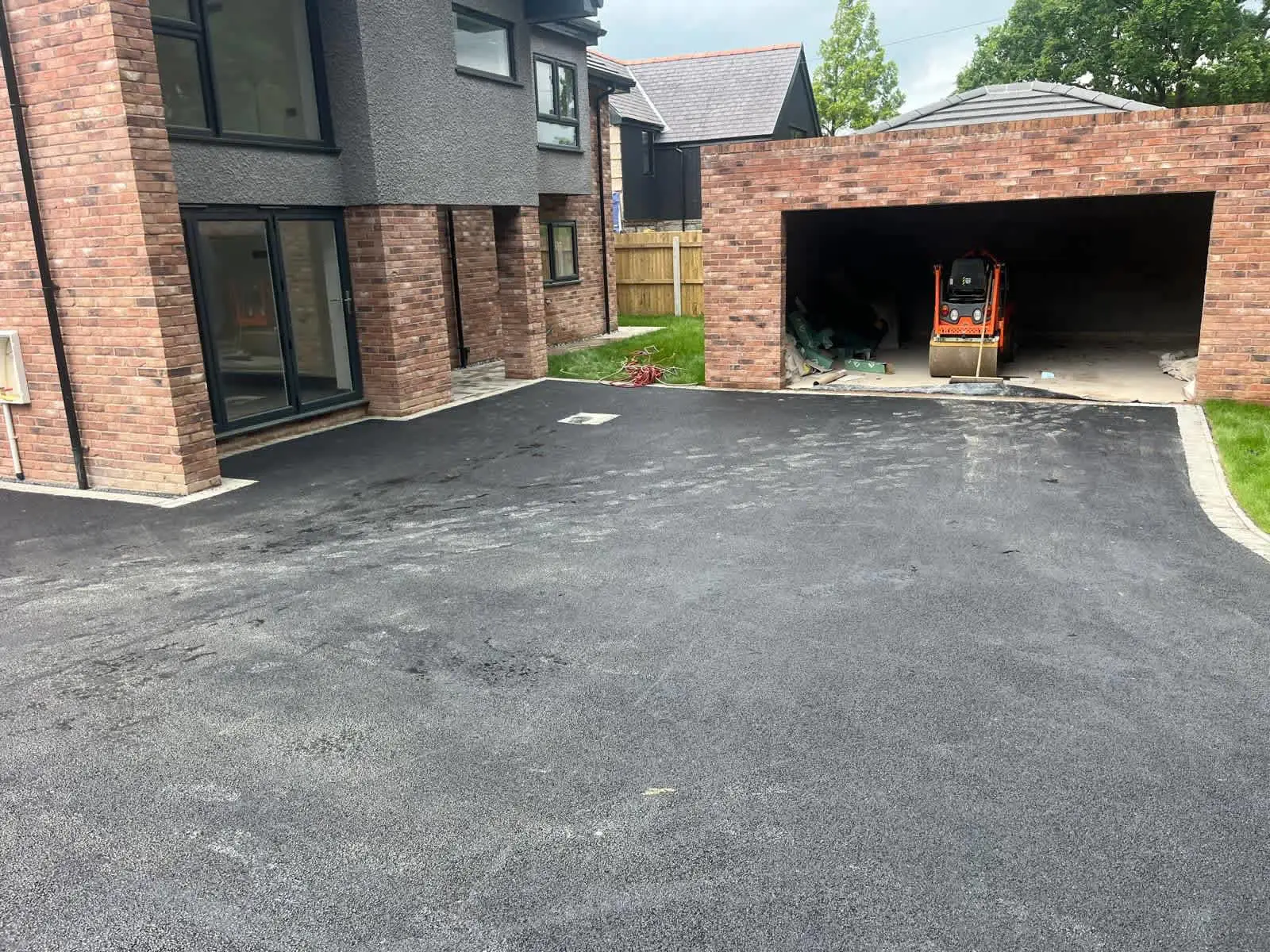 Images Groundforce Midlands Ltd