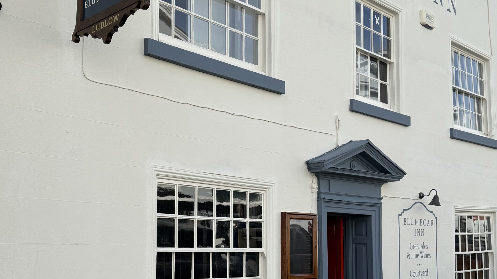 Images The Blue Boar