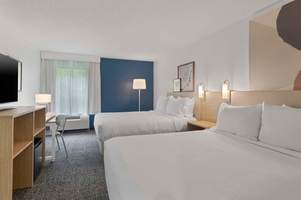 Images Spark by Hilton Newcomerstown