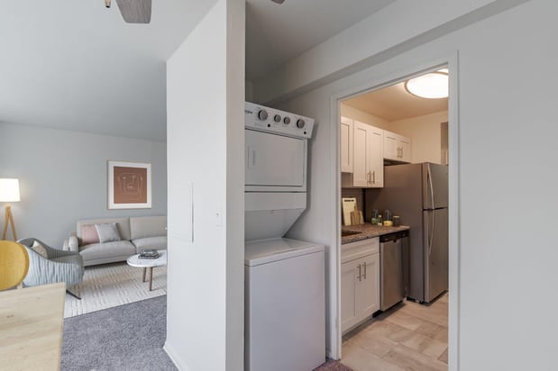 Images The Carlyle Apartment Homes