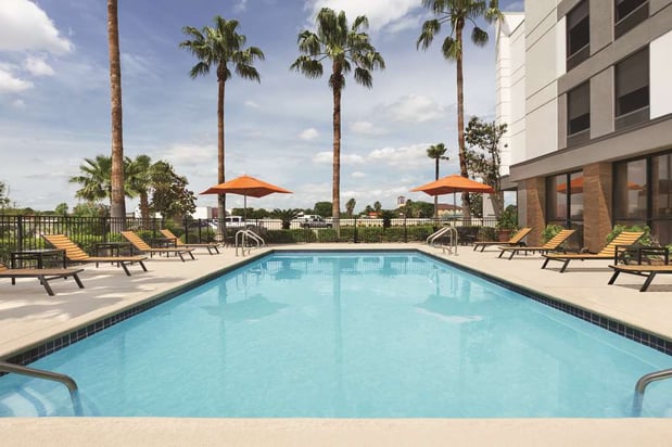 Images Hampton Inn Houston-Brookhollow