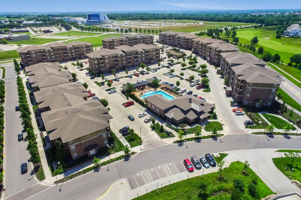 Images Residences at Prairiefire