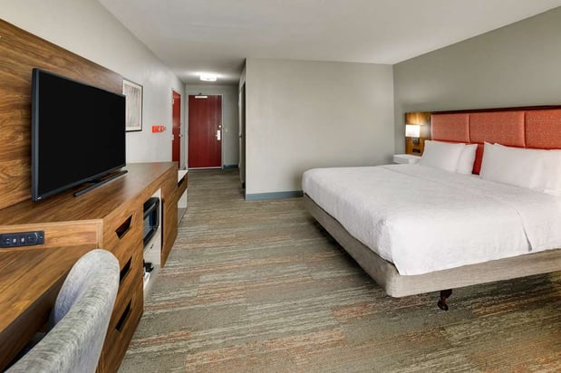 Images Hampton Inn & Suites St. Louis-Edwardsville