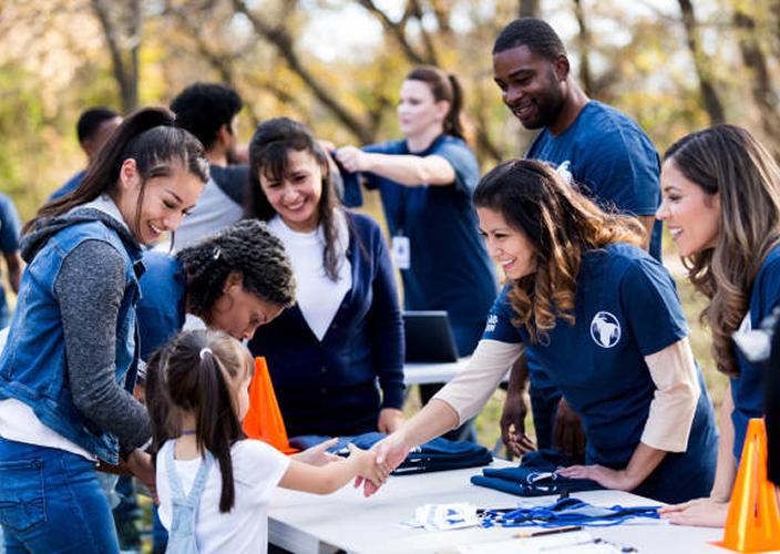 Volunteers working together.