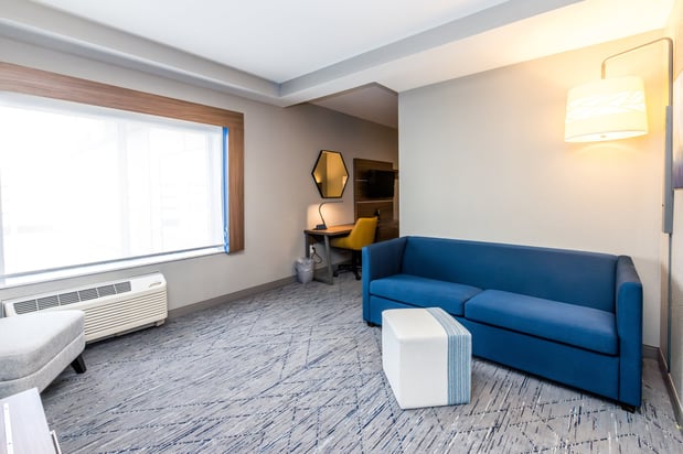 Images Holiday Inn Express & Suites Louisville Downtown by IHG