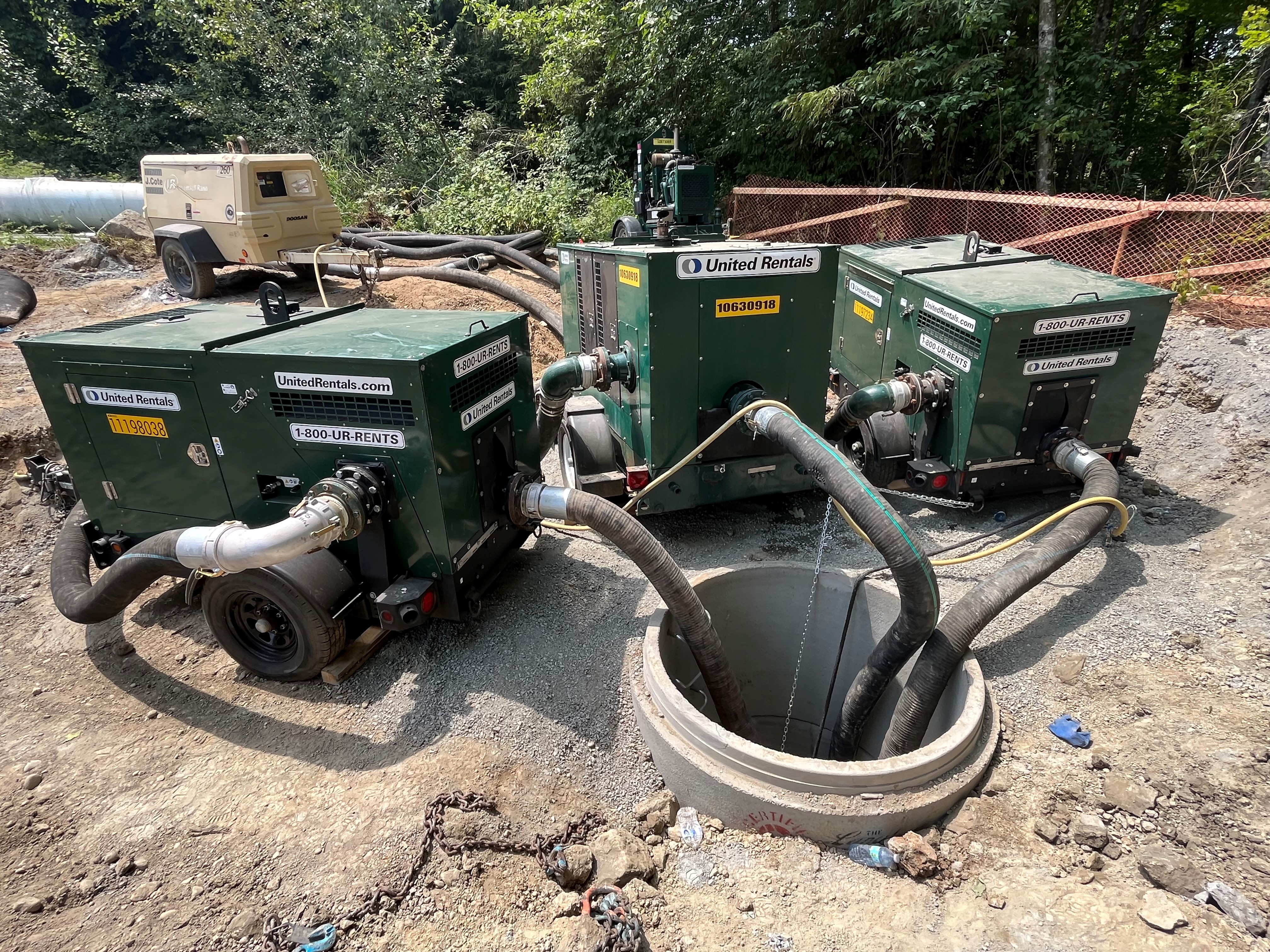 Images United Rentals - Fluid Solutions: Pumps, Tanks, Filtration