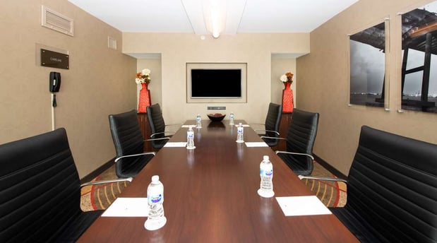 Images DoubleTree by Hilton Hotel & Suites Charleston Airport
