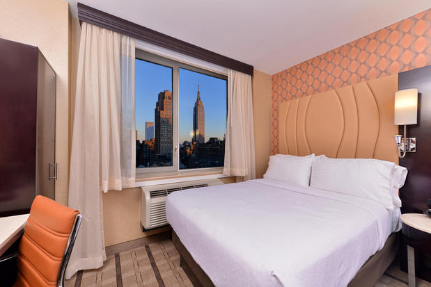 Images Holiday Inn New York City - Times Square, an IHG Hotel