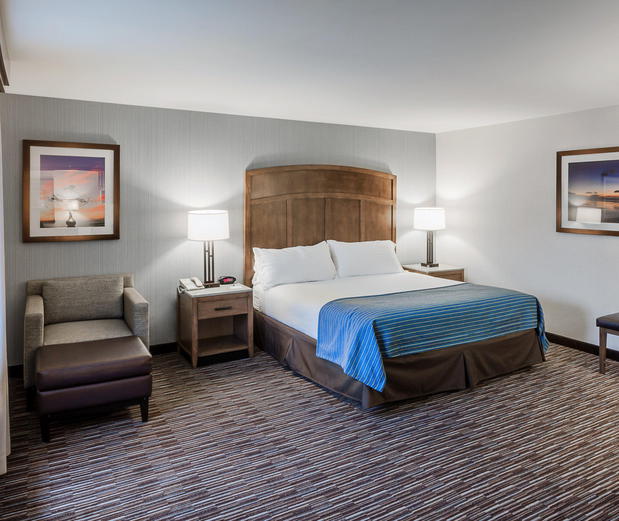 Images Holiday Inn Express & Suites Carpinteria, an IHG Hotel
