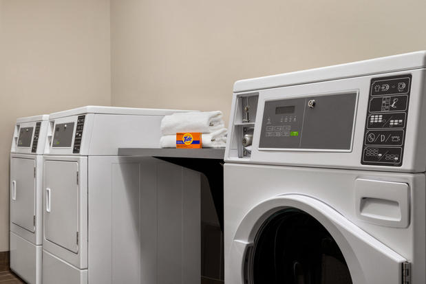 Images Holiday Inn Express & Suites Evansville Downtown by IHG