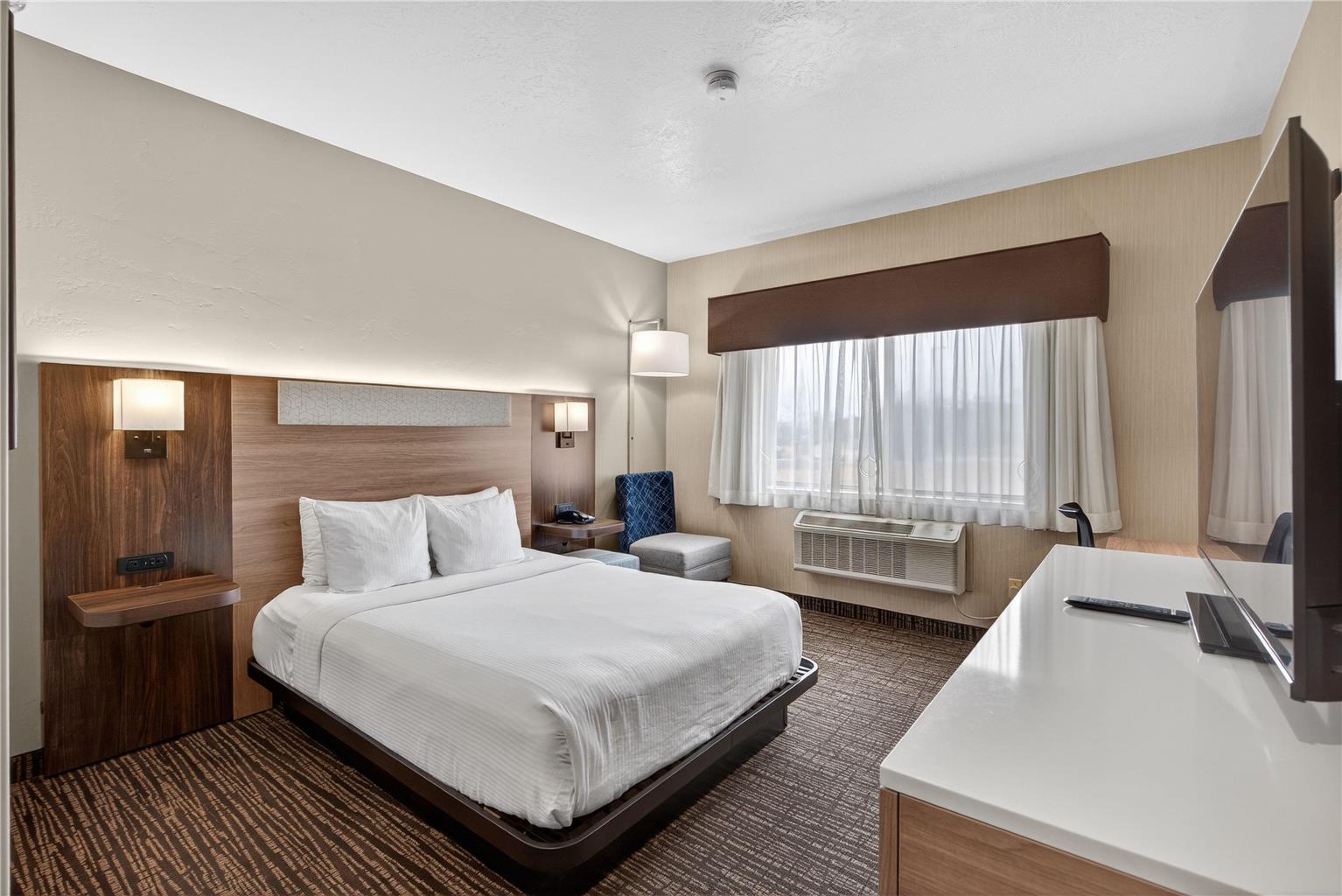 Mobility Accessible Single Queen