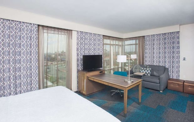 Images Hampton Inn & Suites LAX El Segundo