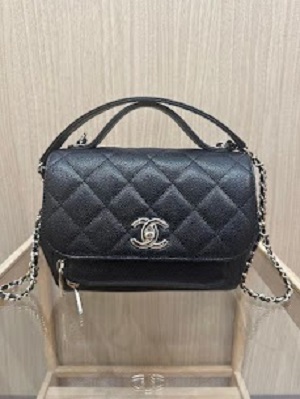 Images KOMEHYO（コメ兵）買取センター南森町