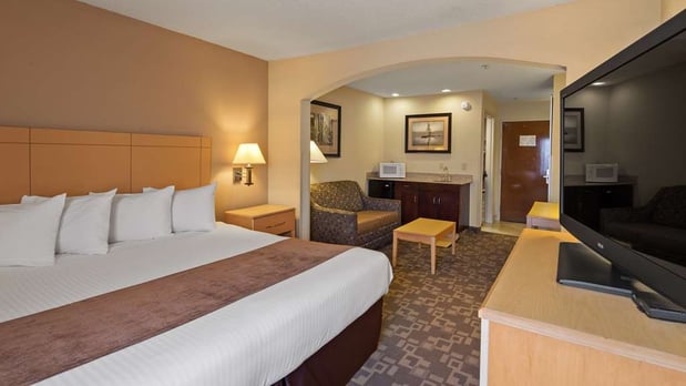 Images SureStay Plus by Best Western Roanoke Rapids I 95