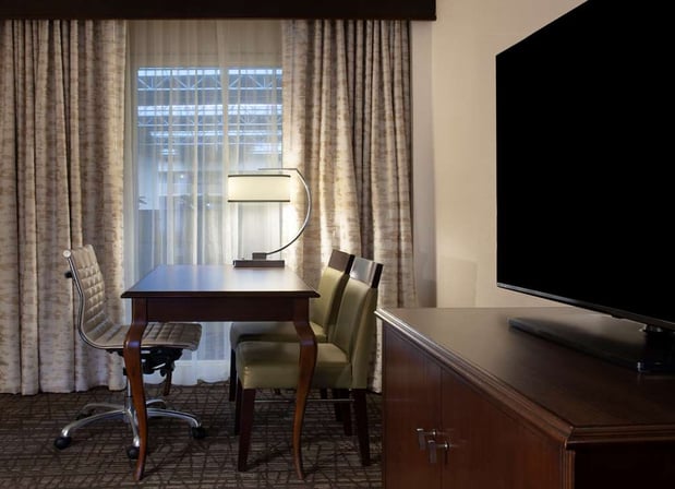 Images Embassy Suites by Hilton Philadelphia Airport