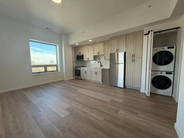 Images The Nest at Lincoln Park West