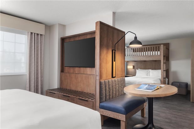 Images Starlite Yellowstone, Tapestry Collection by Hilton