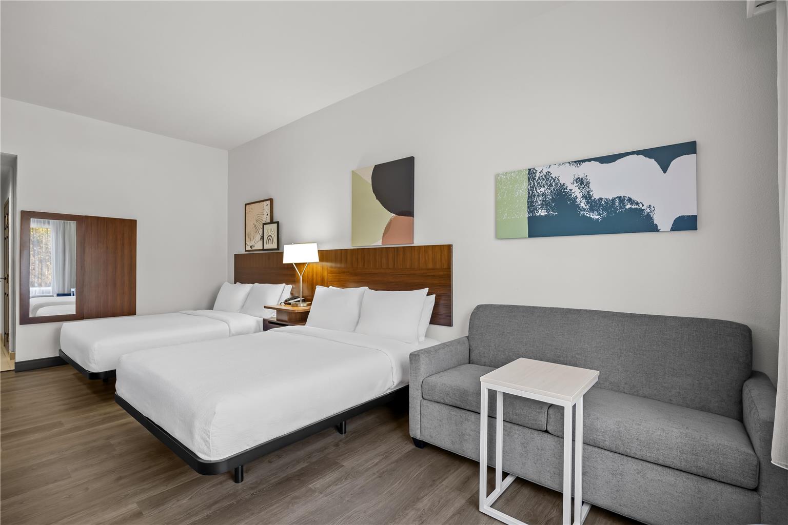 Guest room 