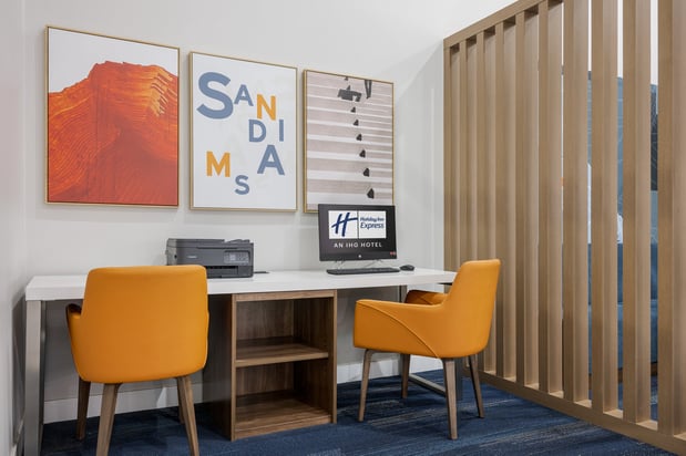 Images Holiday Inn Express & Suites San Dimas by IHG