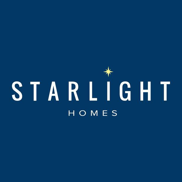 Hills of Minneola by Starlight Homes Logo