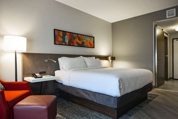 Images Hilton Garden Inn Louisville Mall of St. Matthews