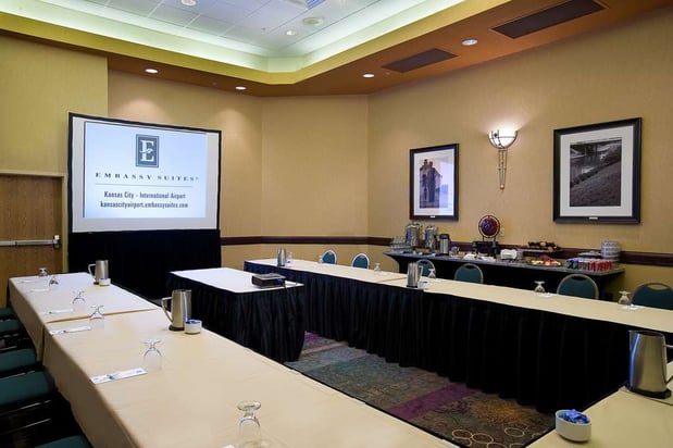 Images Embassy Suites by Hilton Kansas City International Airport