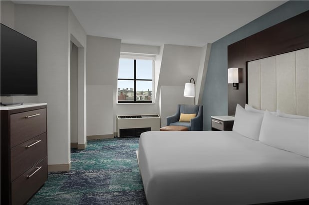 Images Hilton Garden Inn Portsmouth Downtown