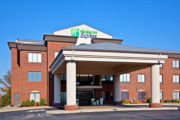 Images Holiday Inn Express & Suites Shelbyville by IHG
