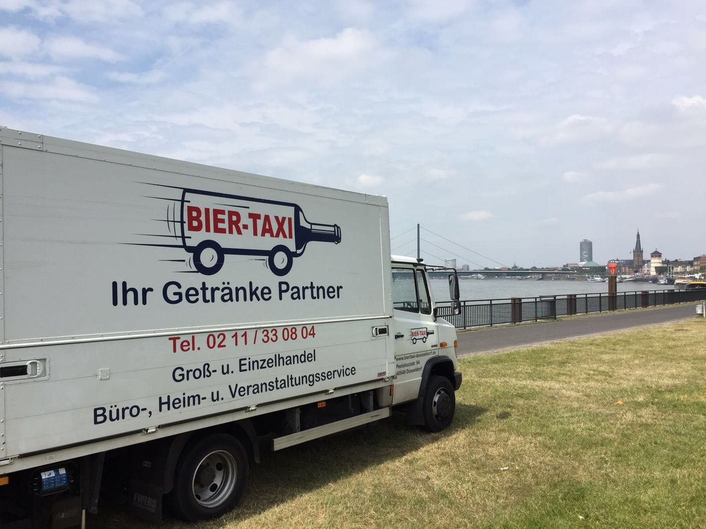 Bilder Biertaxi Düsseldorf GmbH & Co. KG