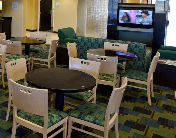 Images Holiday Inn Express & Suites Lansing-Dimondale, an IHG Hotel