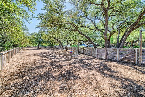 Images MAA Western Oaks