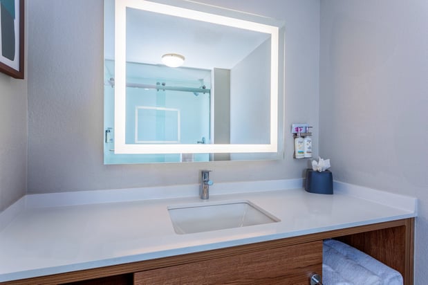Images Holiday Inn & Suites Daytona Beach on the Ocean by IHG