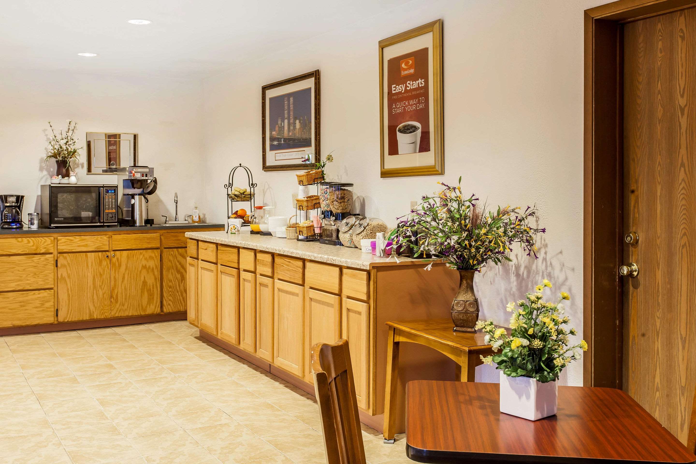 Breakfast area