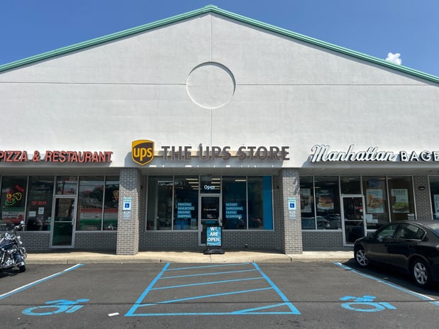 Images The UPS Store