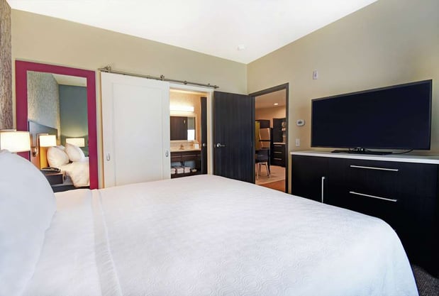 Images Home2 Suites by Hilton Beloit