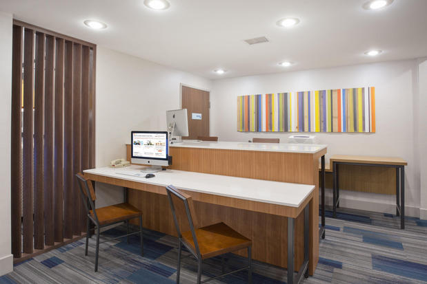 Images Holiday Inn Express & Suites Amarillo by IHG