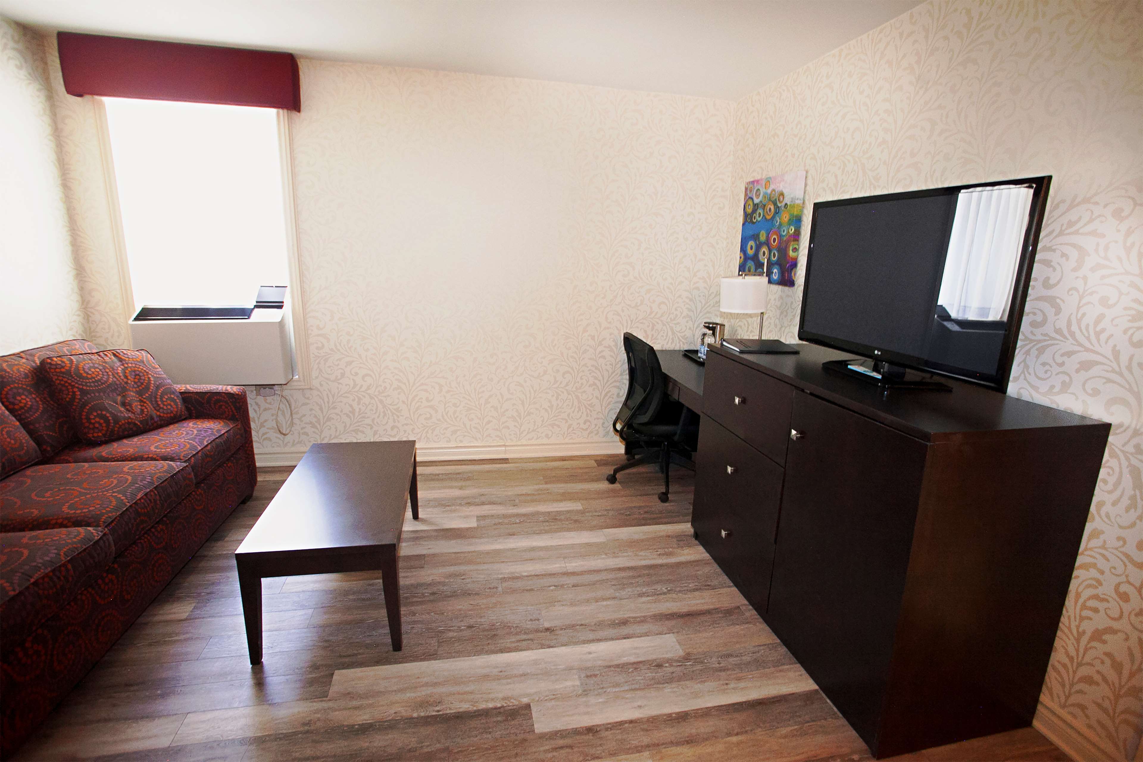 King Executive Guest Room Best Western Plus Montreal Downtown-Hotel Europa Montreal (514)866-6492