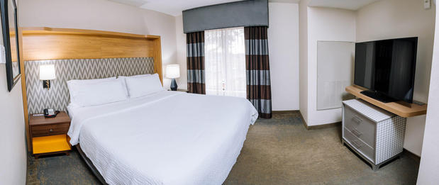 Images Holiday Inn & Suites Stockbridge/Atlanta I-75, an IHG Hotel