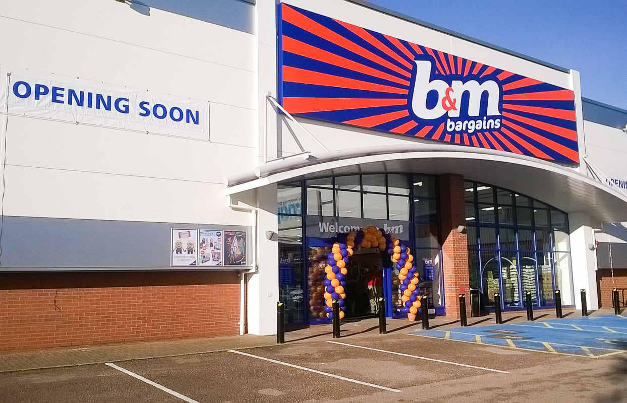B&M Loughborough store front and entrance.