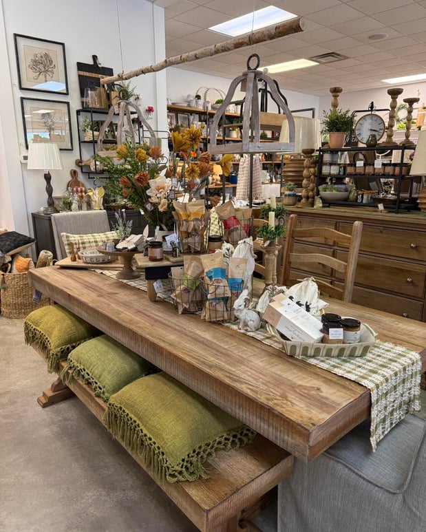 Images Miss Daisy's Home & Decor Co.