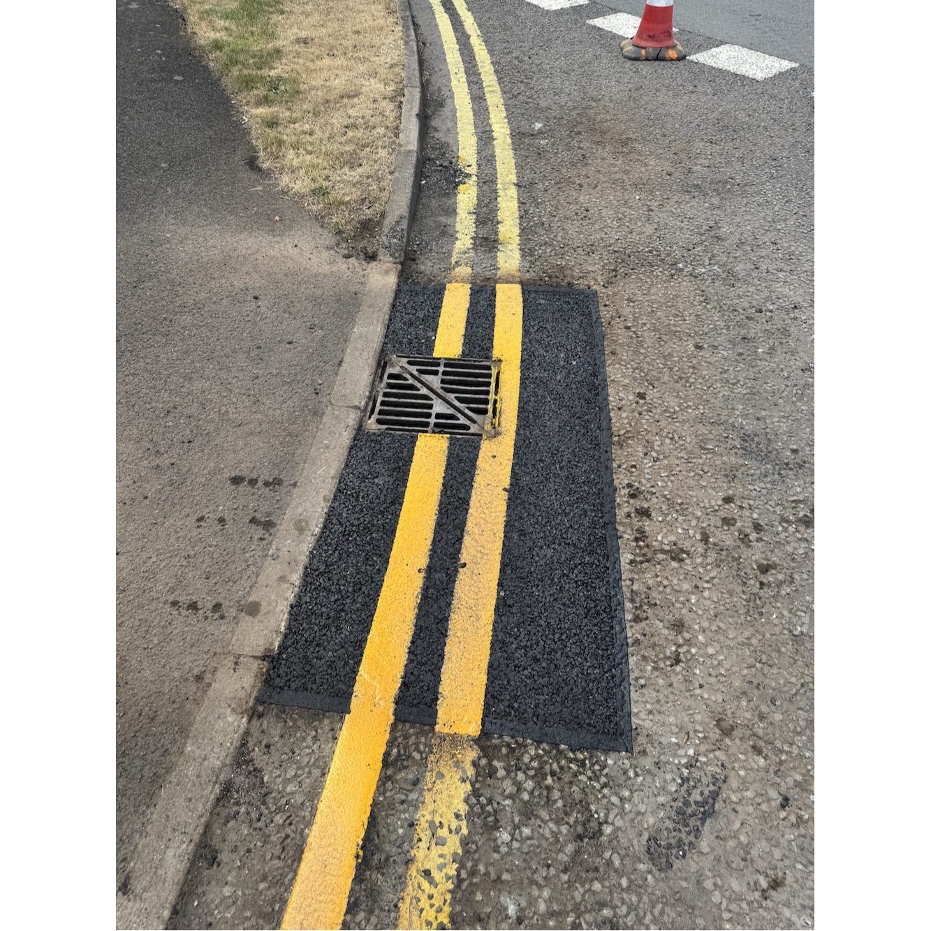 Images Breaker Surfacing - Pothole, Tarmac & Asphalt Specialists